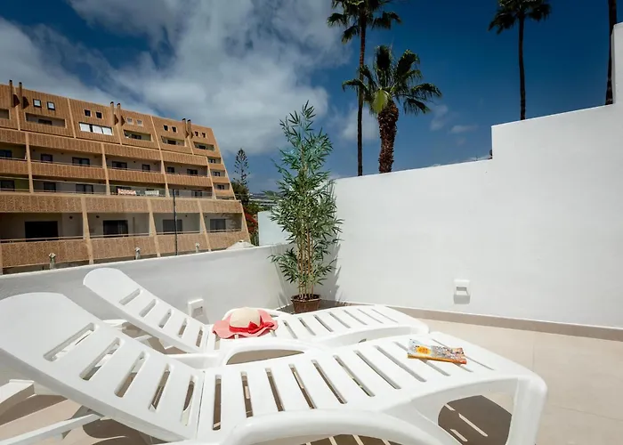 1 Charming In Americas 美洲海滩