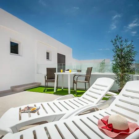1 Charming In Americas * Playa de las Americas (Tenerife)