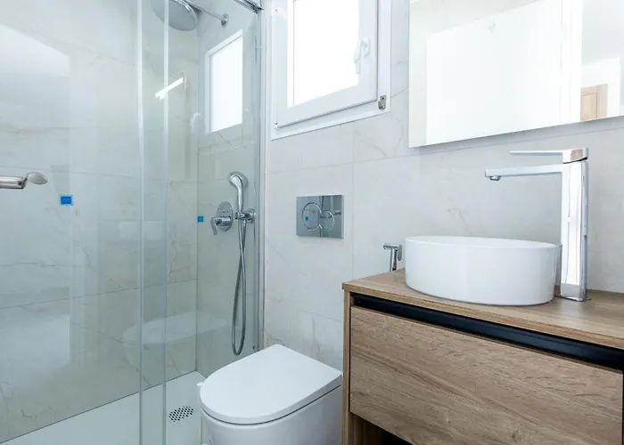 1 Charming In Americas *